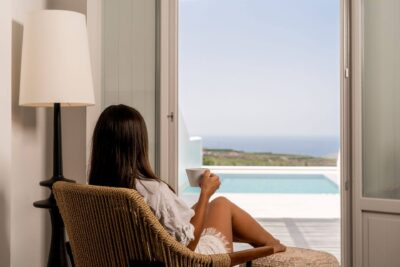 Arotron Suites Santorini – Grand Honeymoon suite Optimized